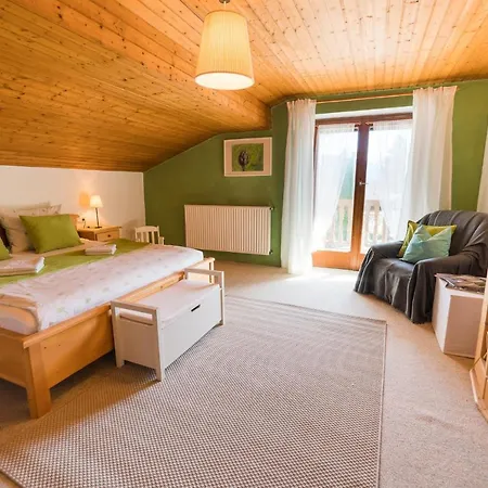 Farm stay Goassreiter Hof *